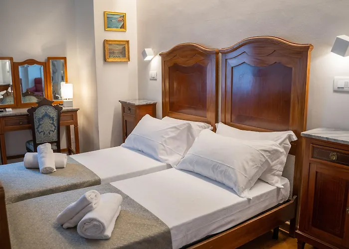 Bed & Breakfast Residenza Degli Speziali 4*